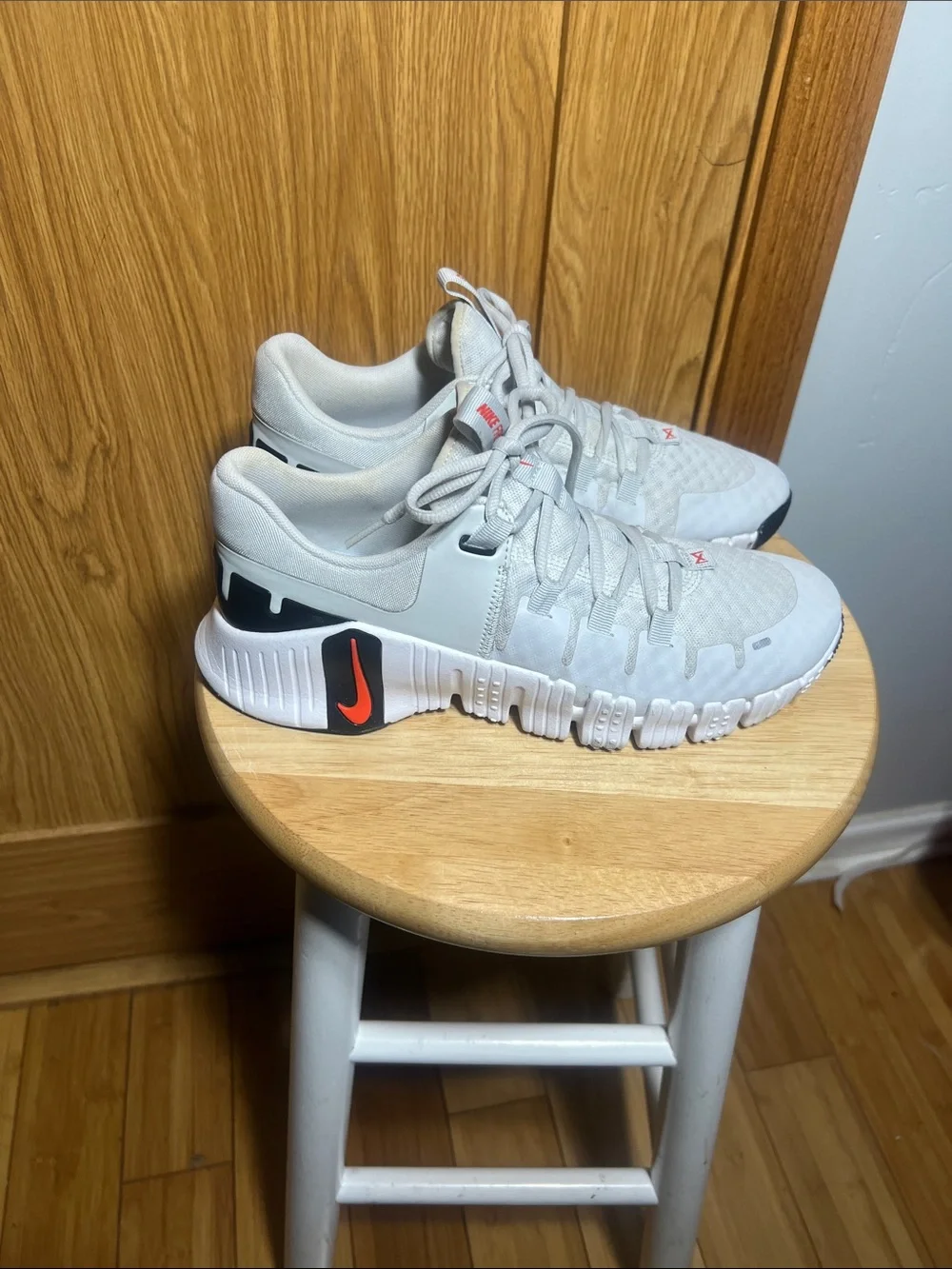 Nike Women's Light Gray and White Training Sneakers